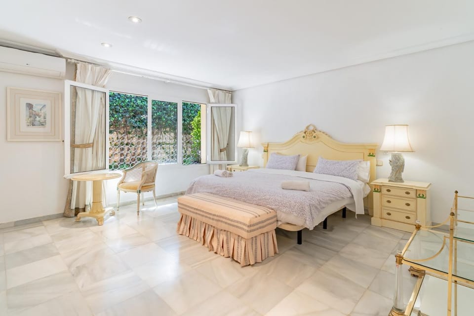 Living room, Bedroom