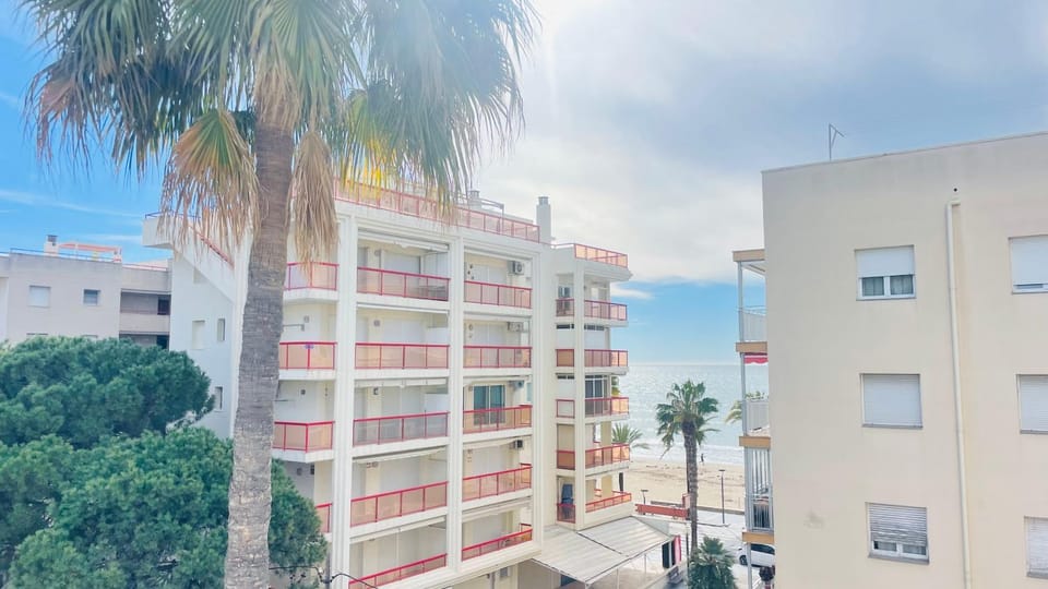 Day, Neighbourhood, Sea view, Street view, Location