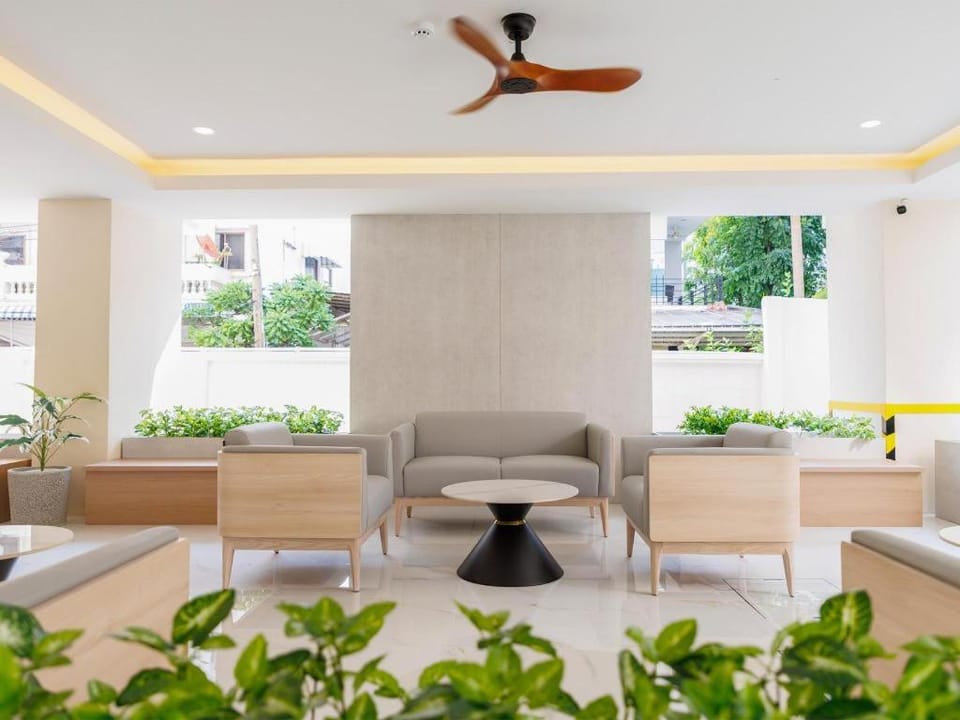 B2 Huai Khwang Boutique & Budget Hotel Hotel in Bangkok