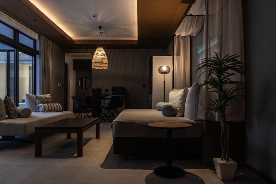 Night, Living room