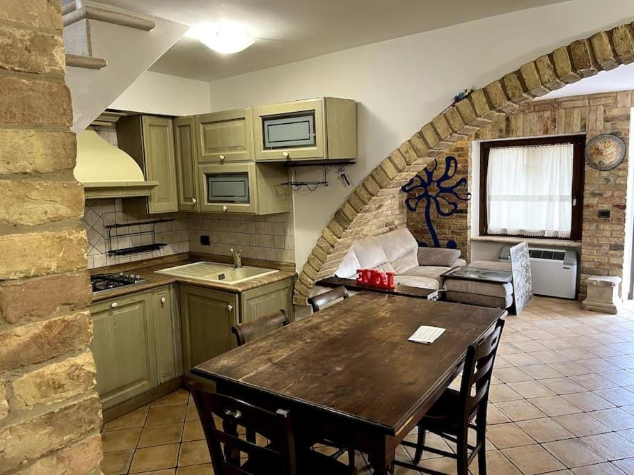 Living room, dishwasher, stove