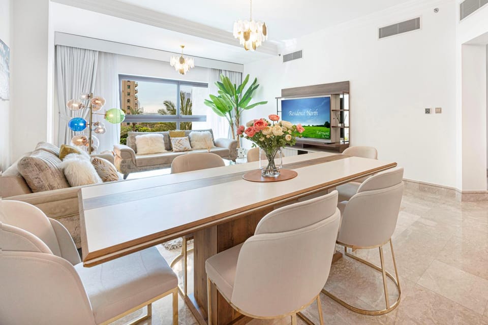 TV and multimedia, Living room, Dining area, furniture, furniture, air conditioner, air conditioner