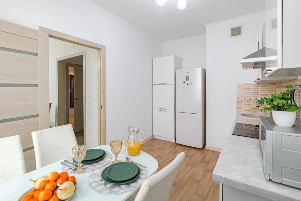 Dining area, minibar