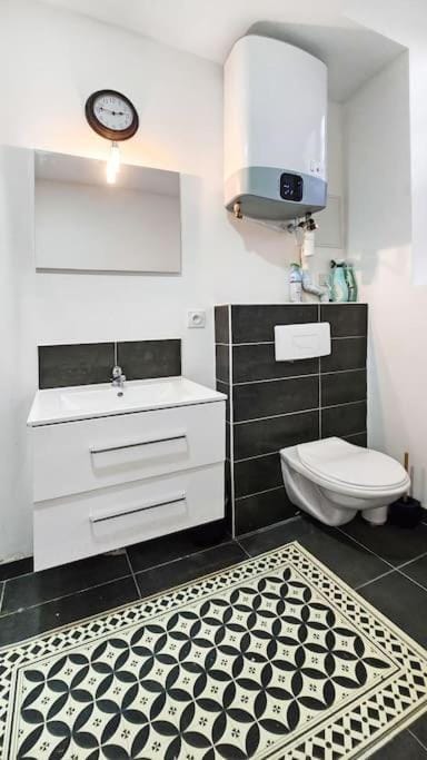 Toilet, Bathroom