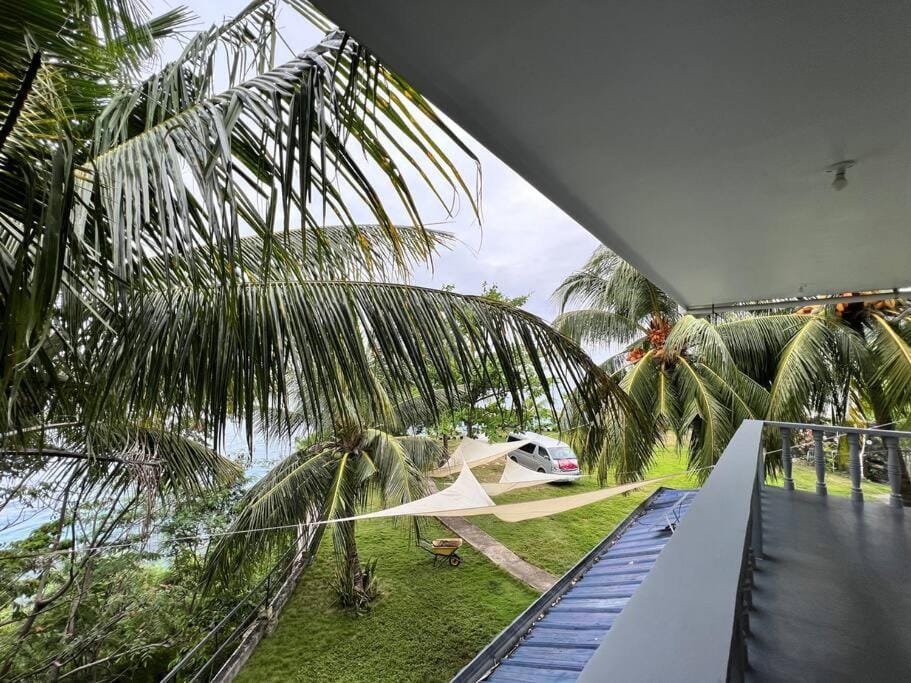Oslob Seacoast Resort Apartment in Oslob