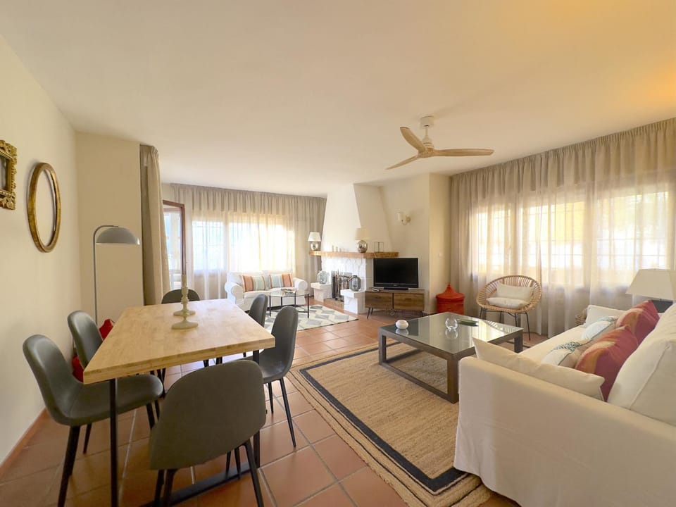 VILLA DEL SOL Beach Premium 9PAX Villa in Axarquía