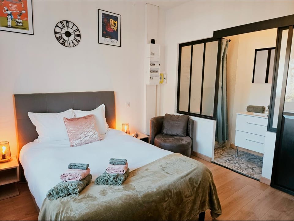 Studio lumineux proche du centre Apartment in Angoulême