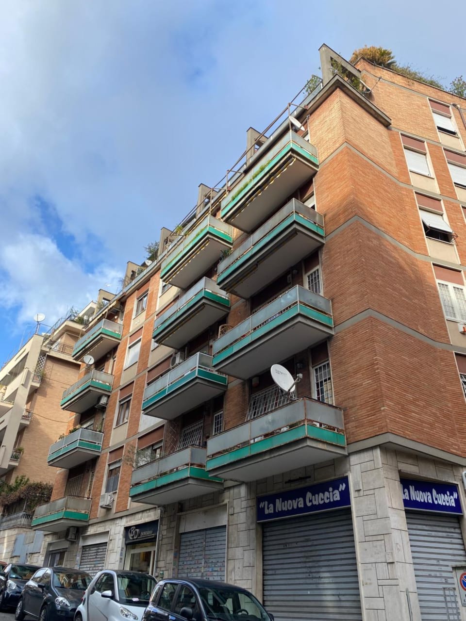 Property building, Day, Neighbourhood, Street view, Location