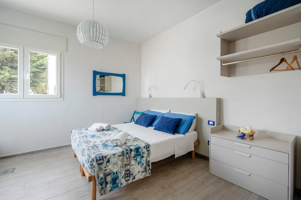 Property building, Living room, Bedroom