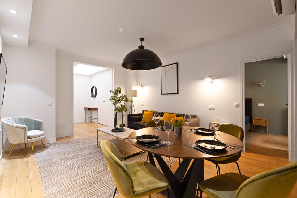 Living room, Seating area, Dining area