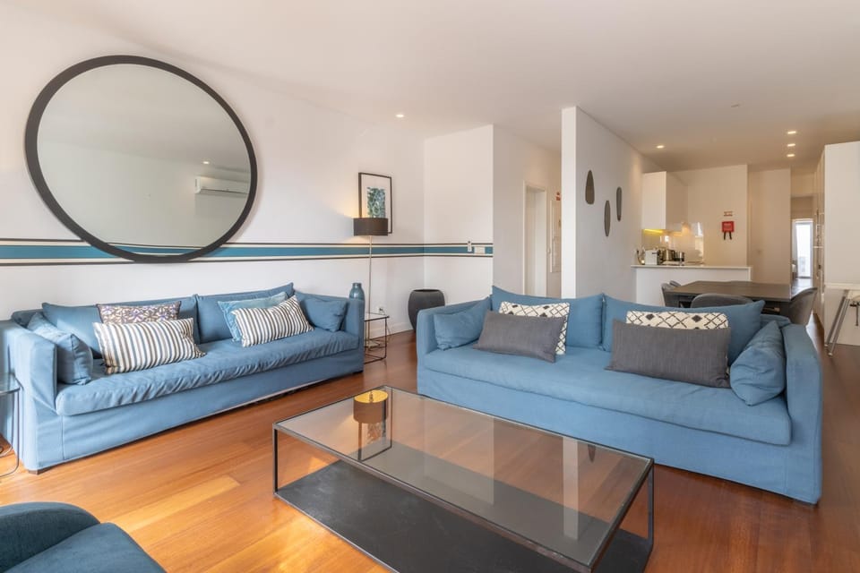 Living room, Seating area, internet, internet, air conditioner, air conditioner