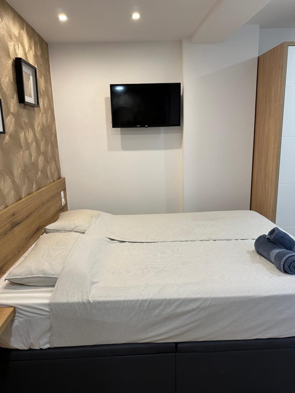 Bed, TV and multimedia