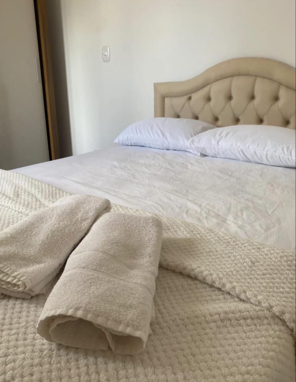 Apto próximo ao Shopping Apartment in State of Paraná
