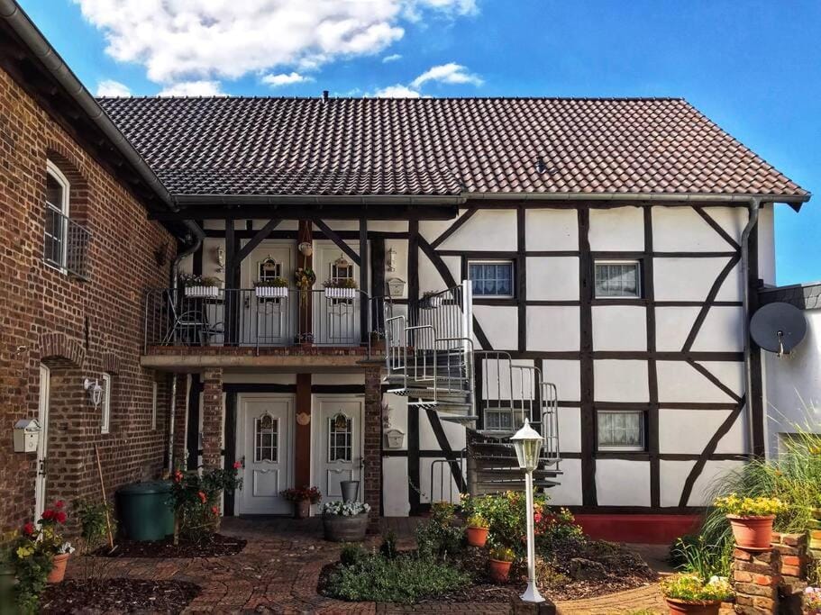 Geräumige FEWO für bis zu 6 Personen m. Ausblick! Apartment in North Rhine-Westphalia