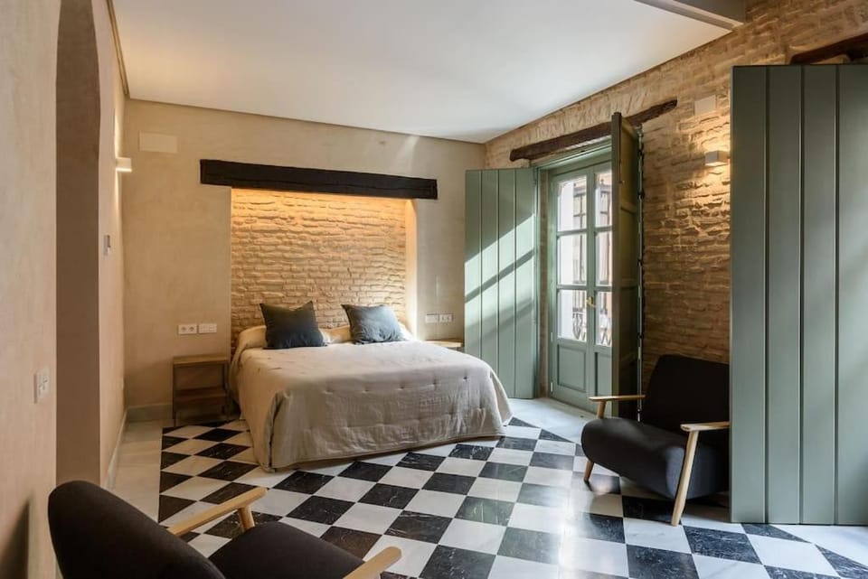 Bed, Photo of the whole room, Bedroom