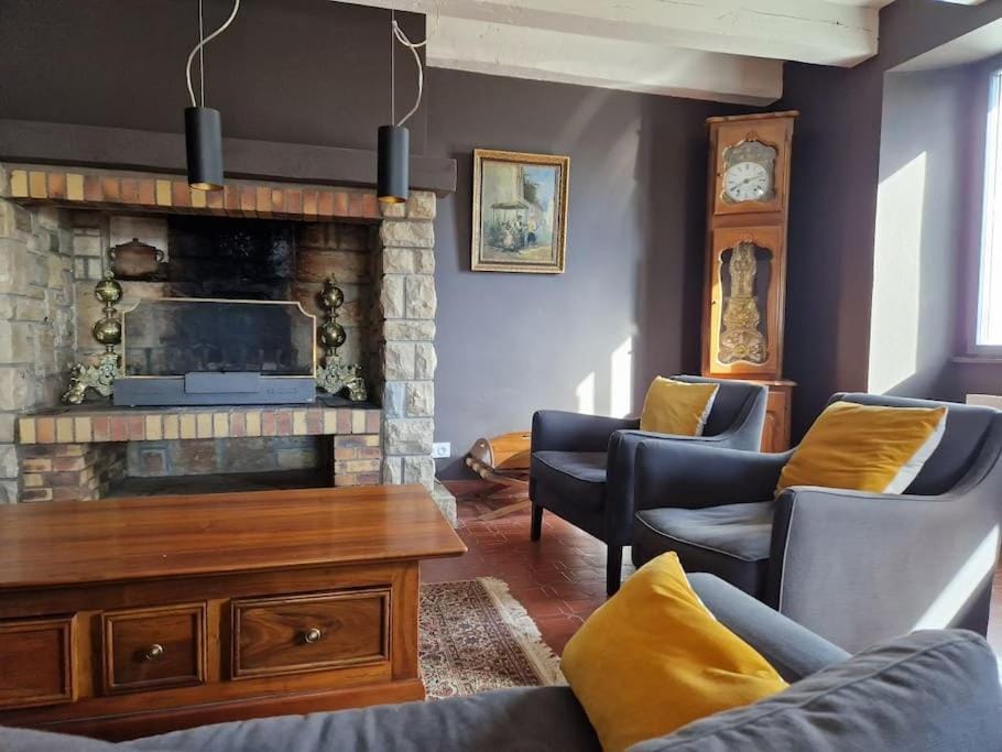 Living room, fireplace