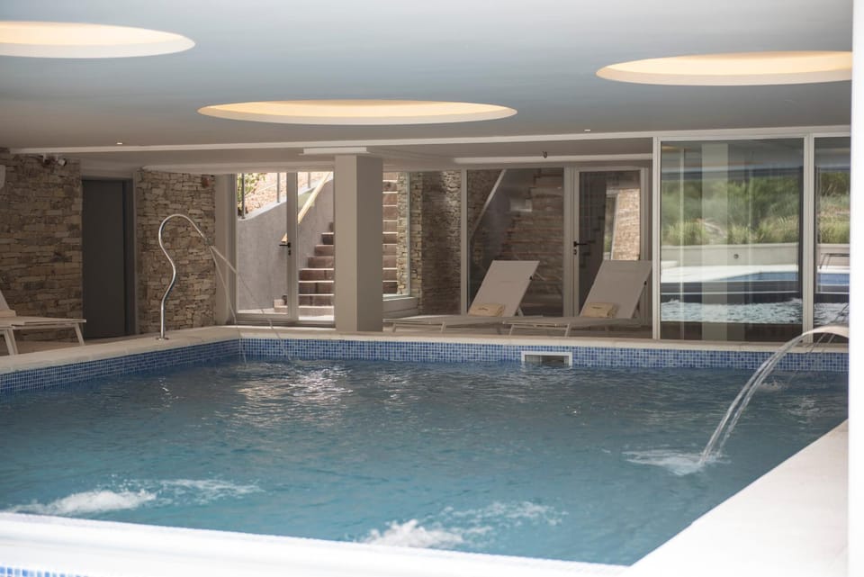 Swimming pool, Swimming pool