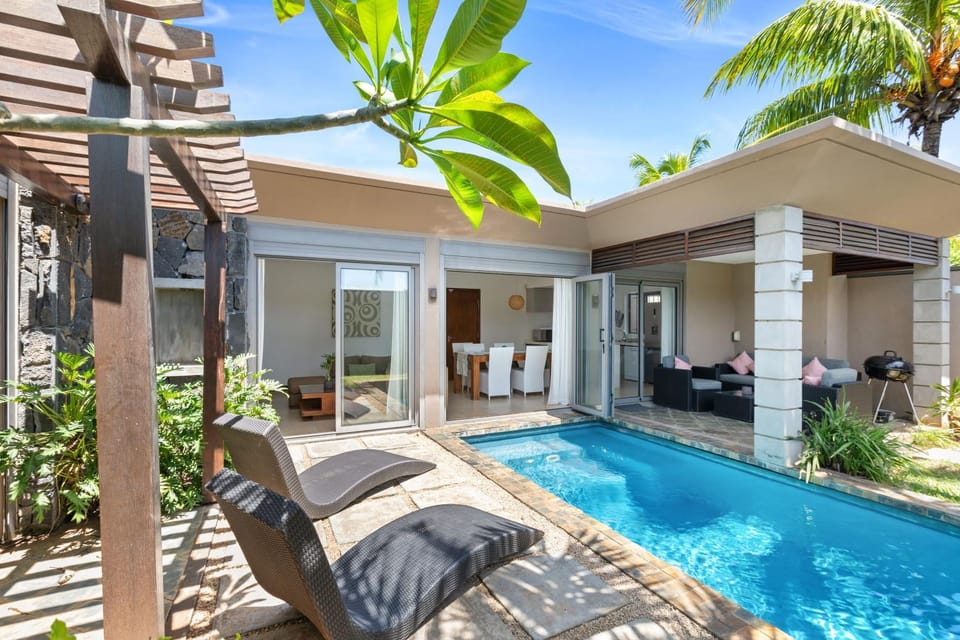 Property building, Balcony/Terrace, Other, Swimming pool