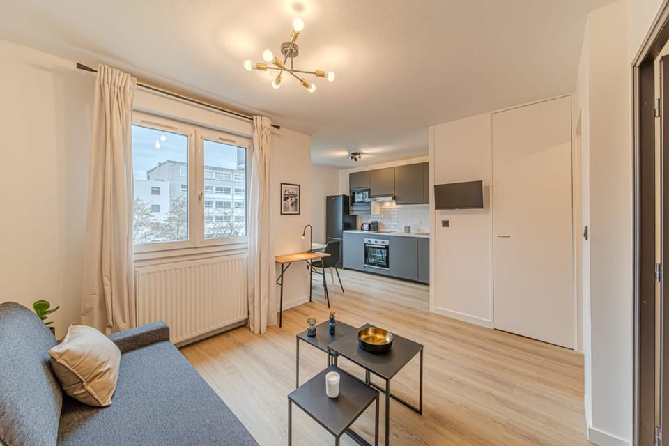 Charmant 4 pers Halle Tony Garnier Apartment in Lyon