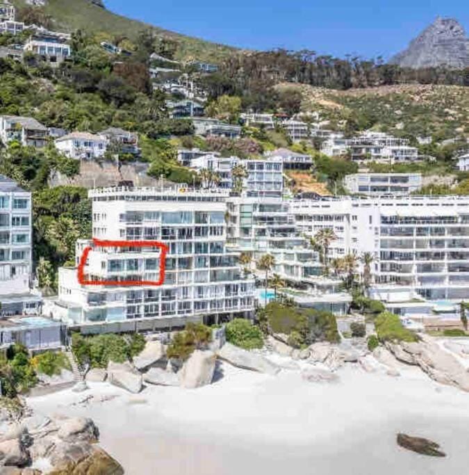 Clifton Beachfront Bliss Spacious 3BR Retreat Apartment in Cape Town