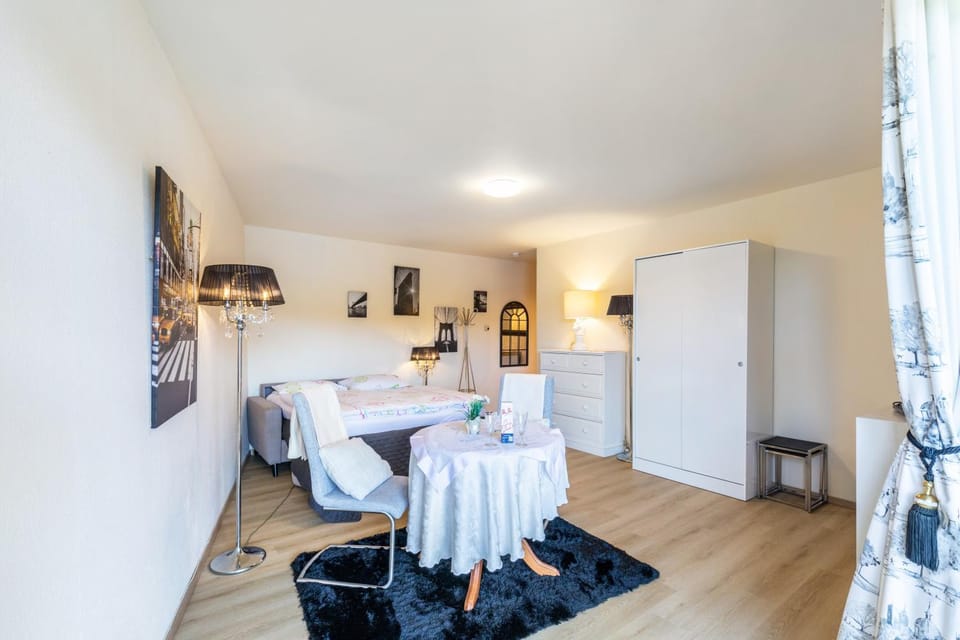 Living room, Bedroom