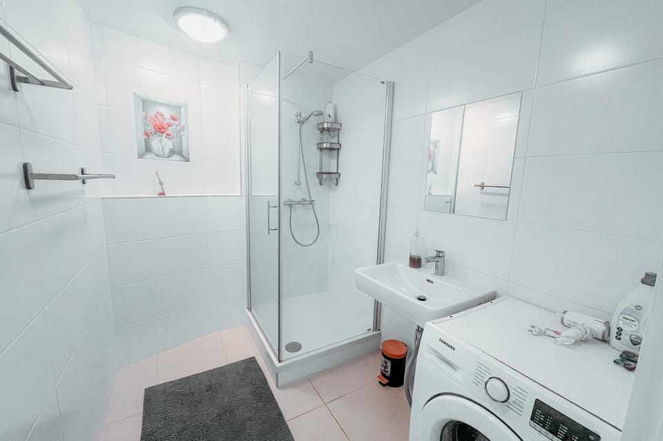 Shower, Bathroom, washing machine