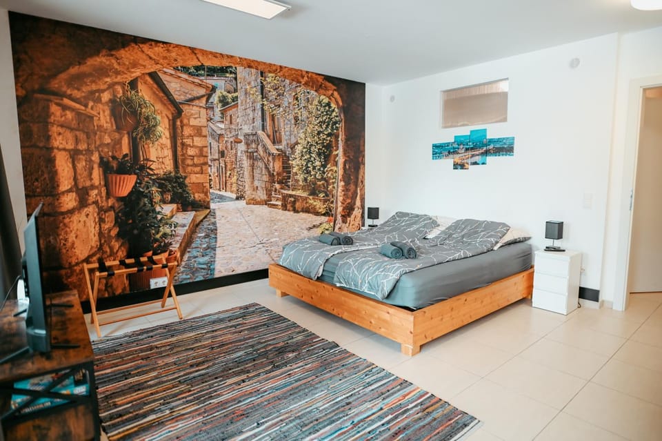 Bed, Photo of the whole room, Bedroom