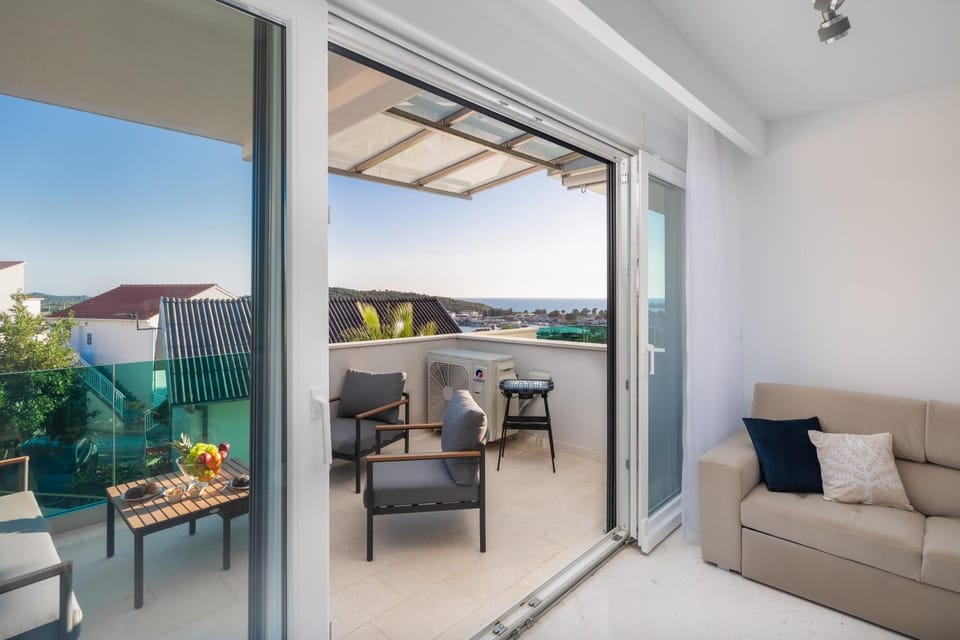 Day, View (from property/room), Balcony/Terrace, Seating area