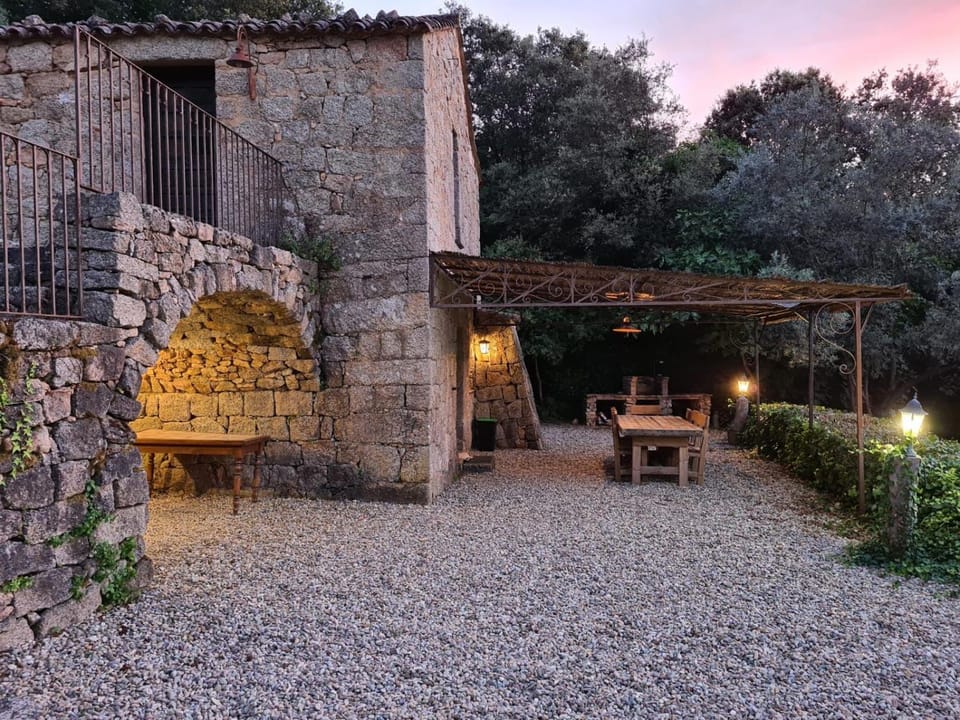 BERGERIE DE 1770 AVEC PISCINE House in Corsica