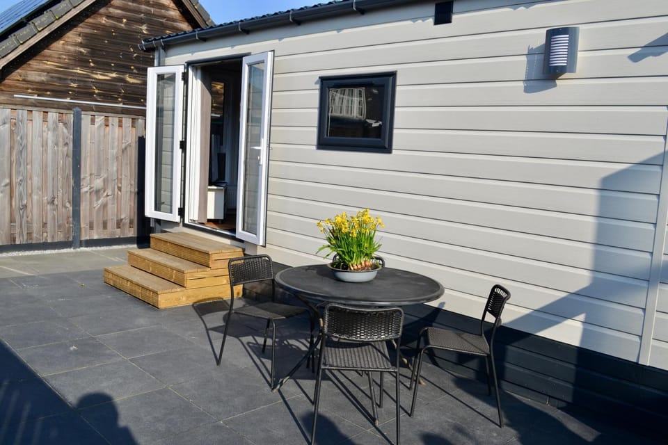 Patio, Garden, Balcony/Terrace