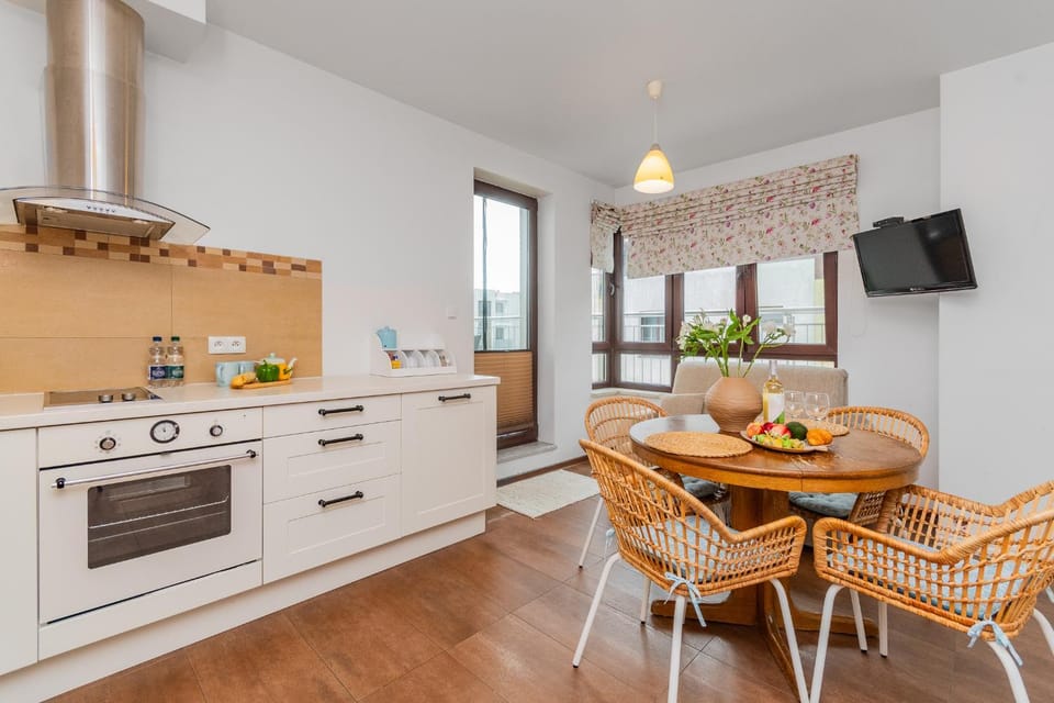 TV and multimedia, Kitchen or kitchenette, stove