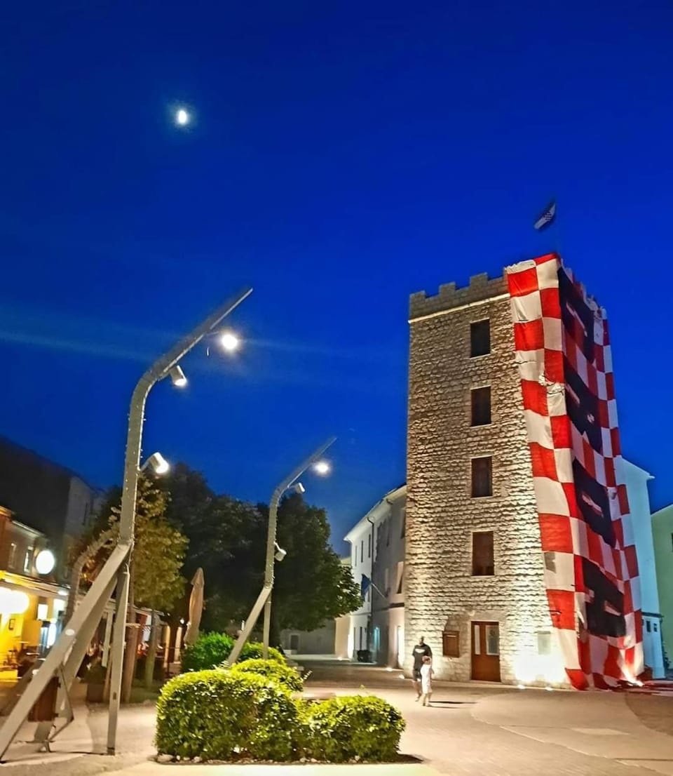 Night, Landmark view