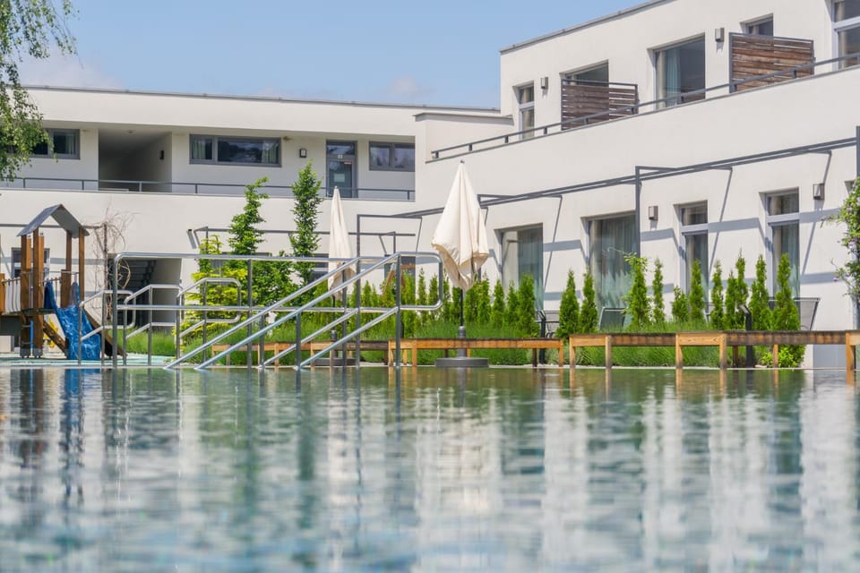 Property building, Day, Garden, Pool view, Swimming pool
