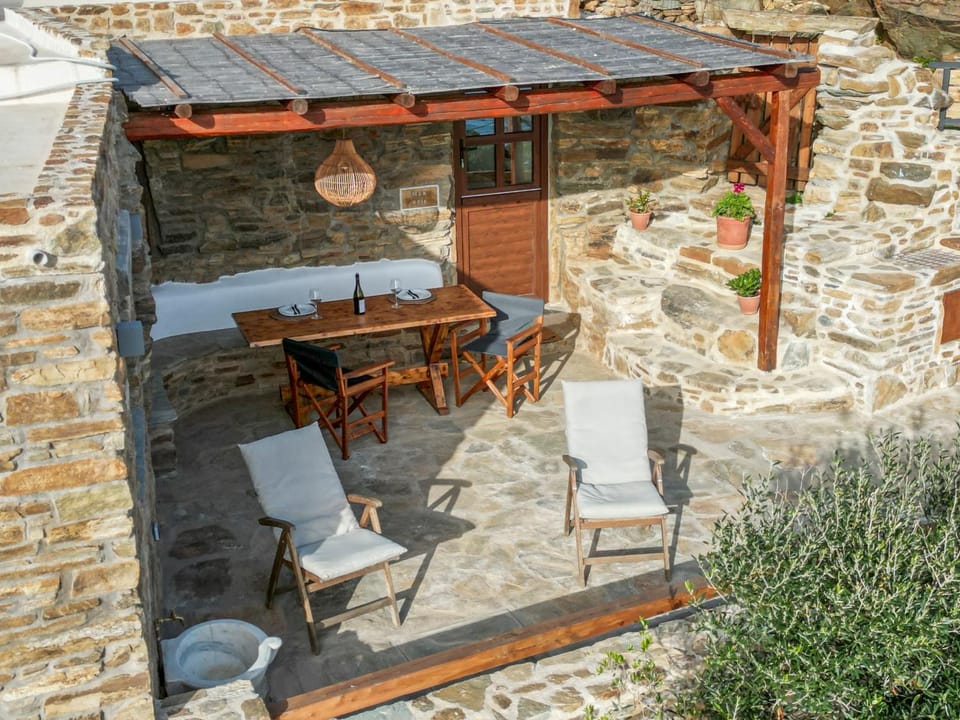 Patio, View (from property/room), Seating area, Dining area
