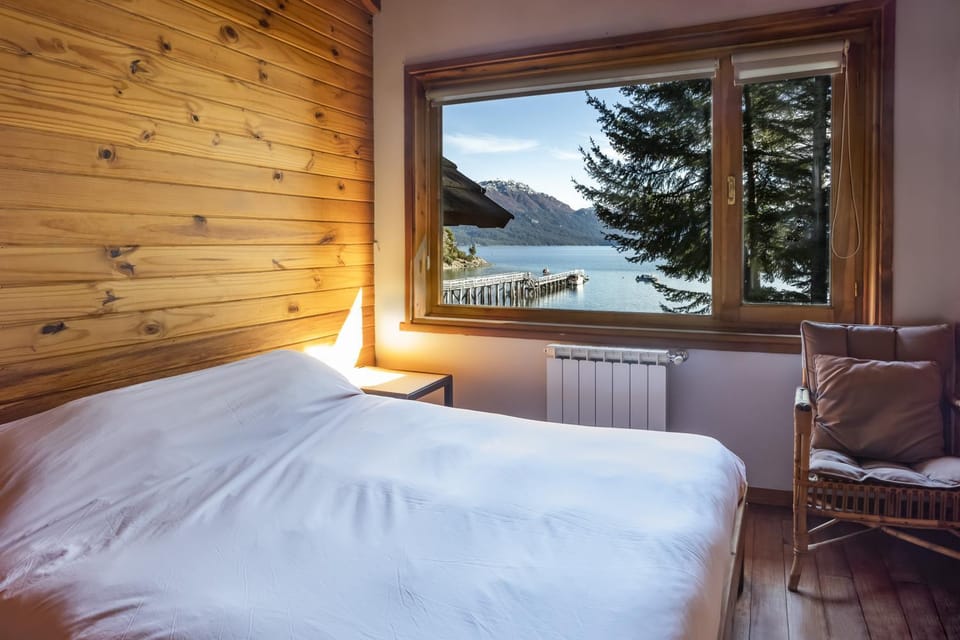 Bed, Photo of the whole room, Bedroom, Mountain view