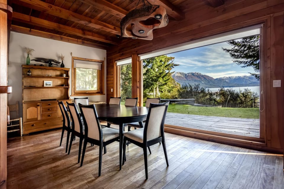 Lounge or bar, Dining area
