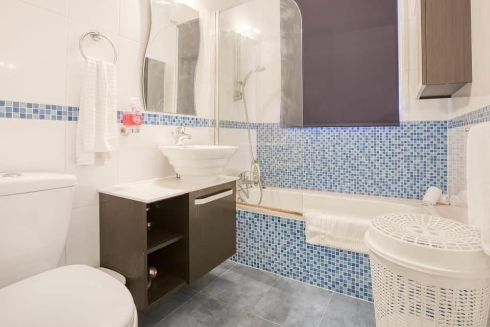 Bright & Airy St. Julian's flat Apartment in Sliema