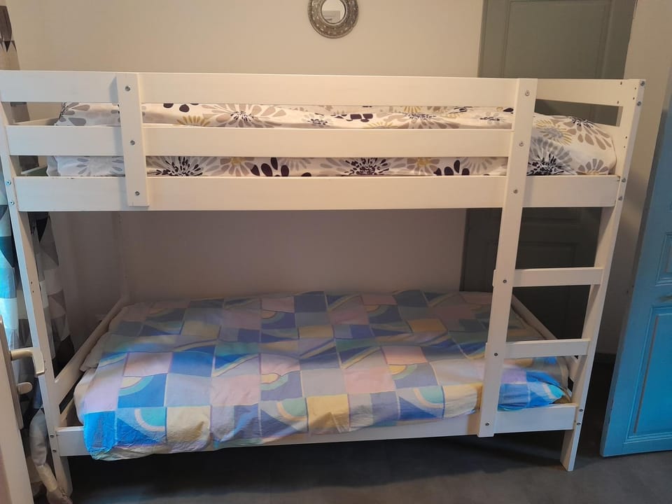 Bed, Bedroom, bunk bed