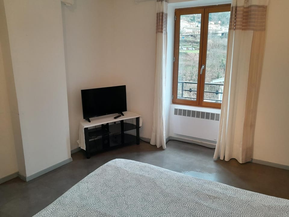 TV and multimedia, Bedroom