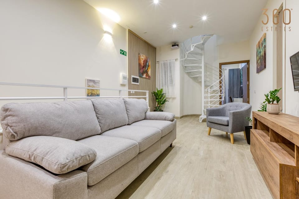TV and multimedia, Living room, Seating area
