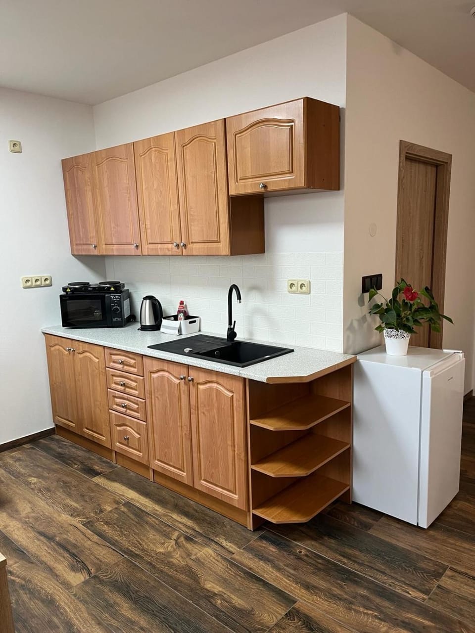 Coffee/tea facilities, Kitchen or kitchenette, minibar, stove, toaster
