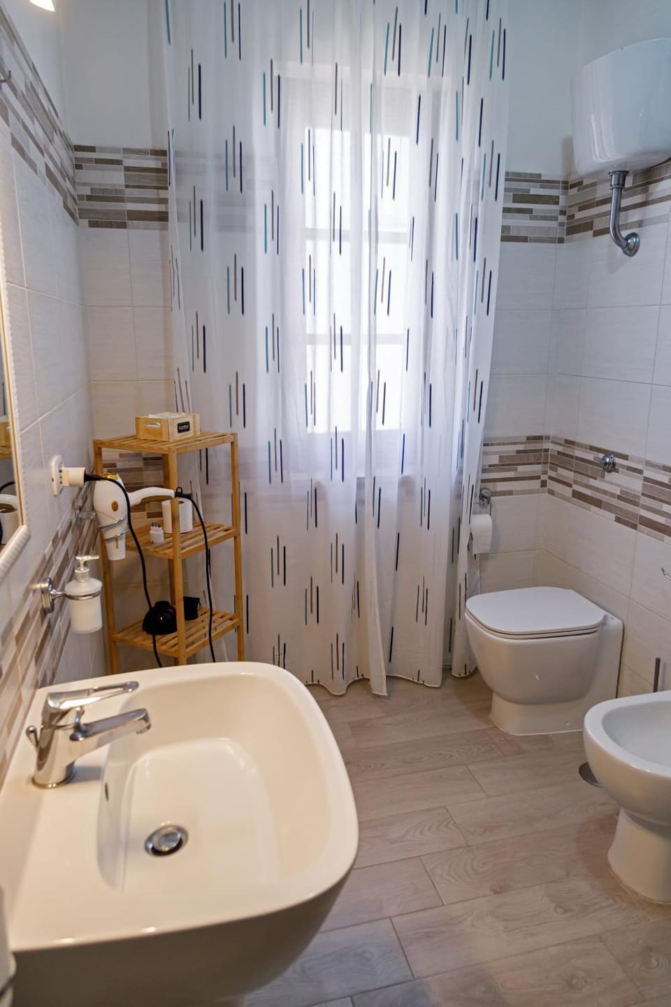 Shower, Bathroom, washing machine