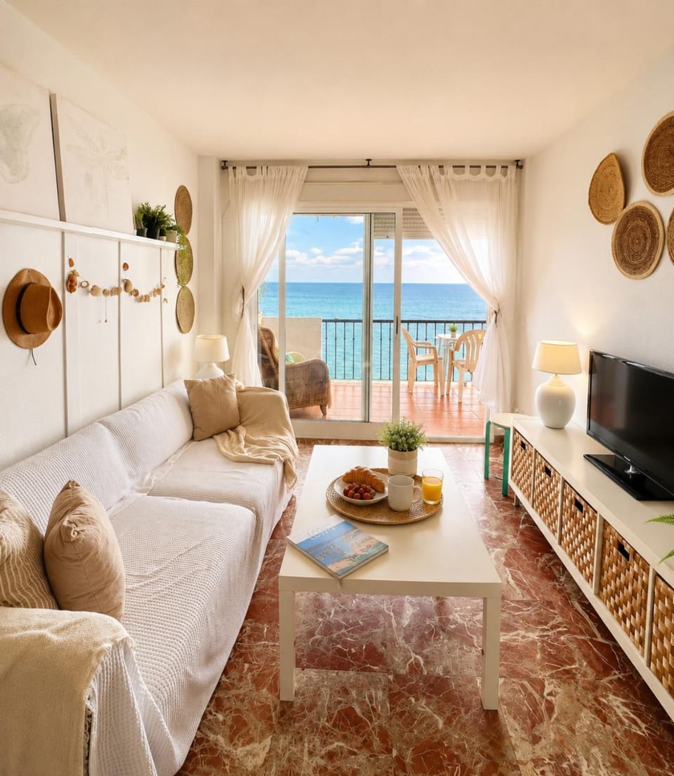 Living room, Sea view
