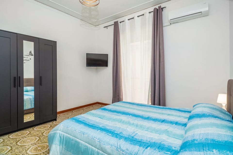 Property building, Living room, Bedroom