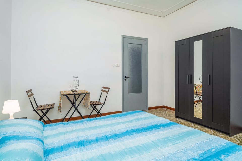 Property building, Living room, Bedroom
