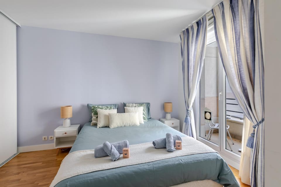 Living room, Bedroom