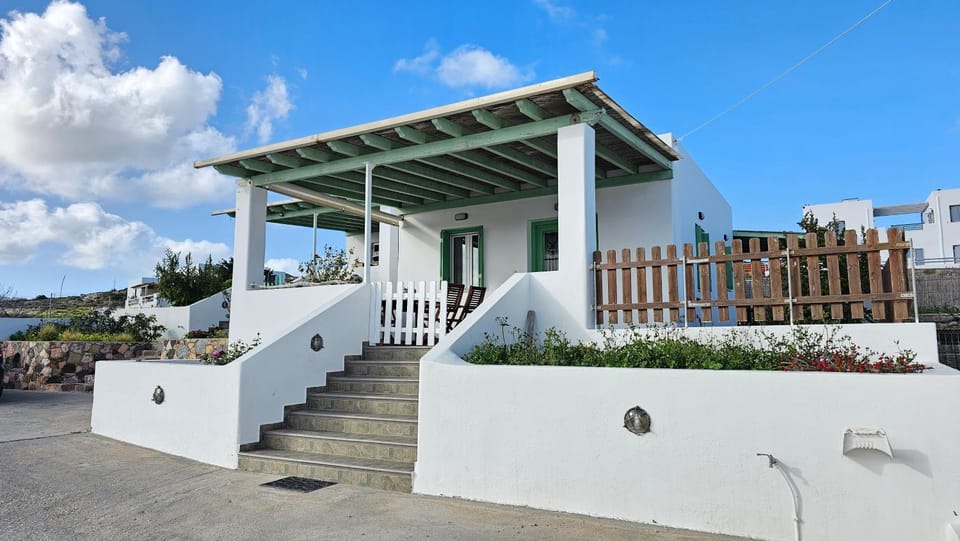 Property building, View (from property/room), Balcony/Terrace