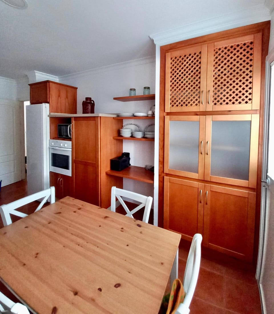Property building, Kitchen or kitchenette, Living room