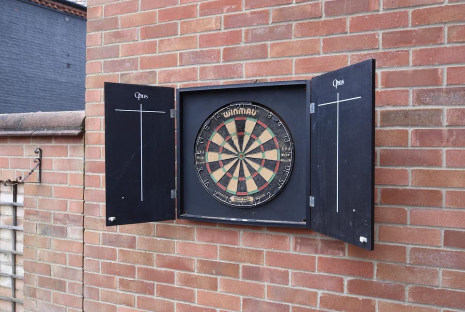 3BR Home Parking Dart Board Pet Friendly House in Norwich