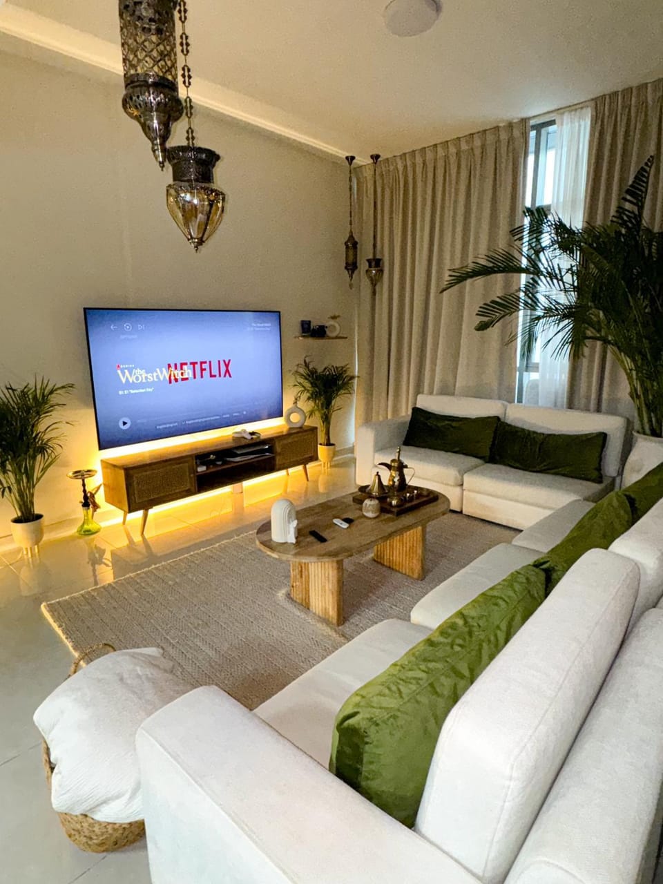 Arabian-Inspired 1BR - Polo Residence Near Burj Apartment in Dubai